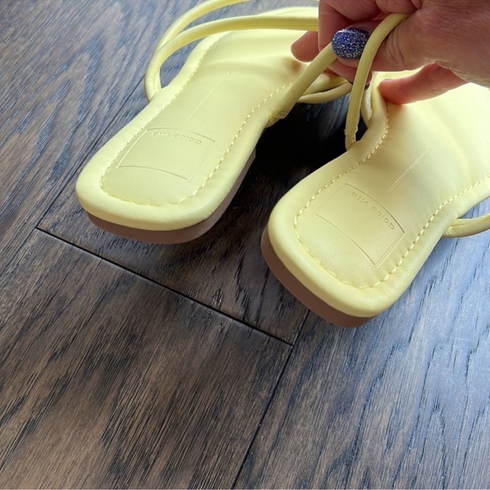 DOLCE VITA Leanna Strappy Slip On Sandal Butter Yellow Sz 9 NWOT - Picture 4 of 5